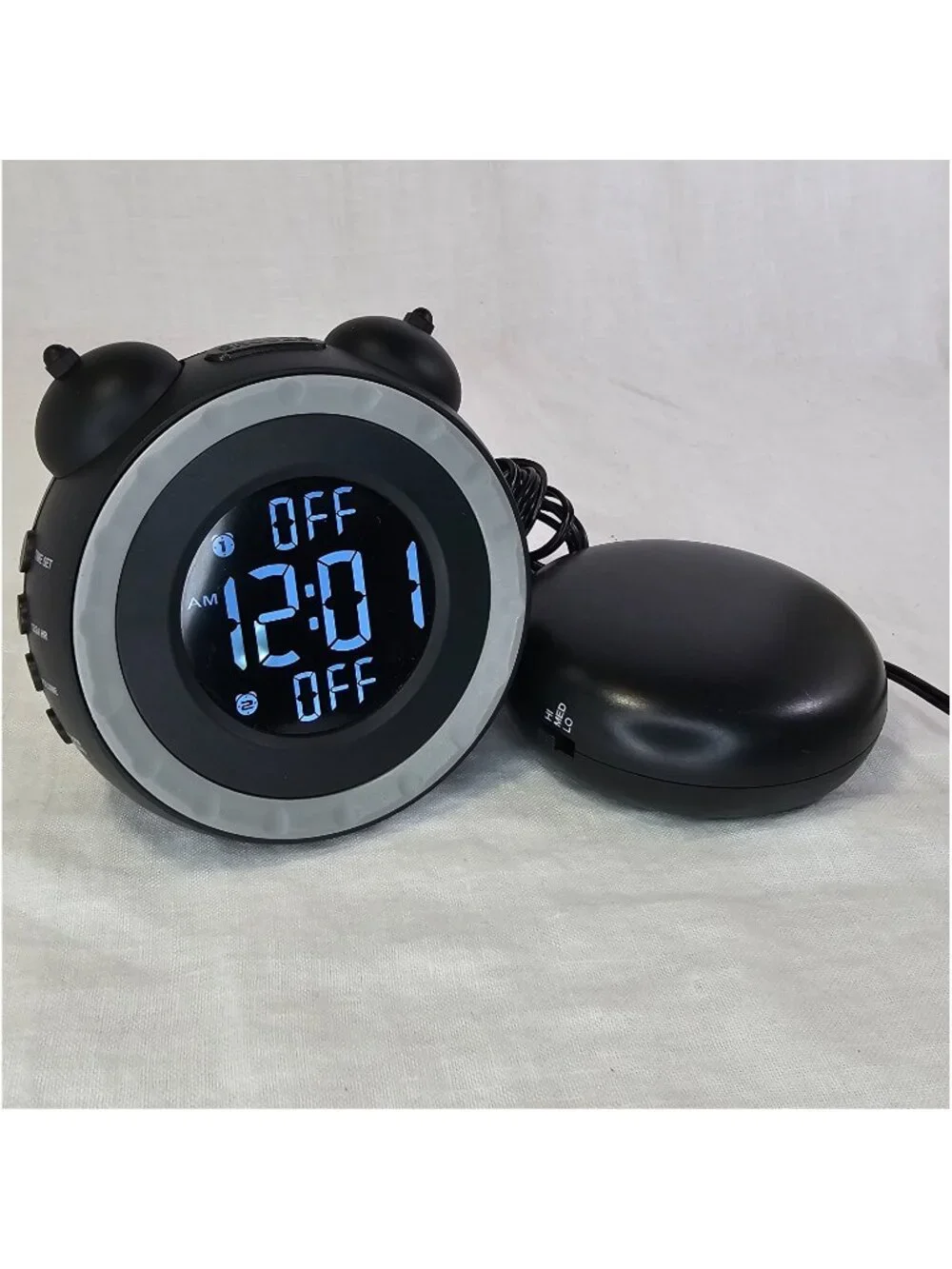 USCCE Loud Dual Vibrating Alarm Clock with Bed Shaker BV188 5V/1A